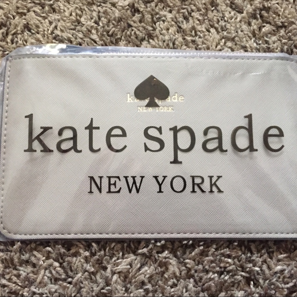 Authentic Kate Spade wristlet - Picture 3 of 5